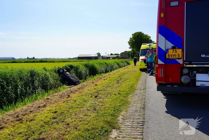 Inzittenden verlaten ongevalslocatie