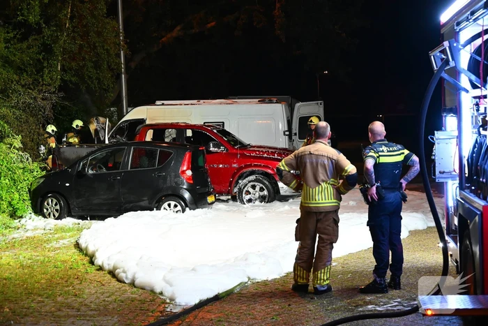 Voertuigbrand veroorzaakt grote schade
