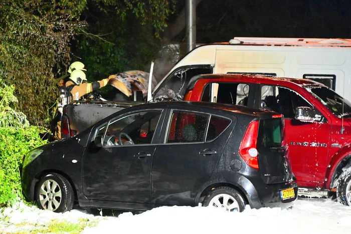 Voertuigbrand veroorzaakt grote schade
