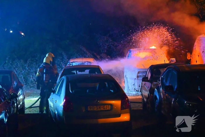 Voertuigbrand veroorzaakt grote schade