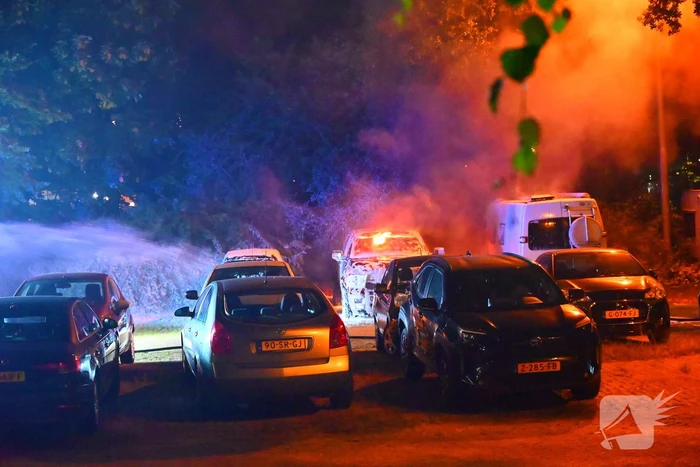 Voertuigbrand veroorzaakt grote schade