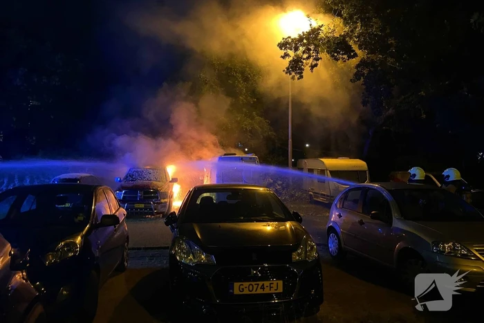 Voertuigbrand veroorzaakt grote schade