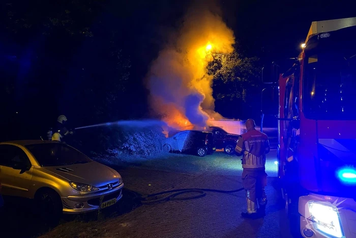 Voertuigbrand veroorzaakt grote schade