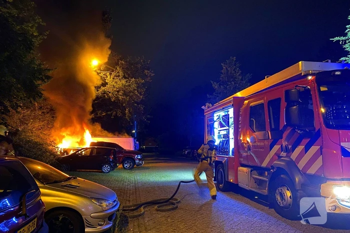 Voertuigbrand veroorzaakt grote schade