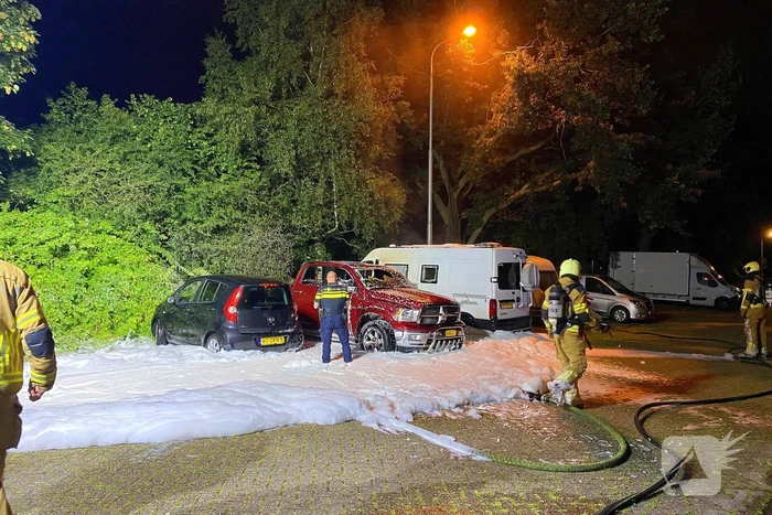 Voertuigbrand veroorzaakt grote schade