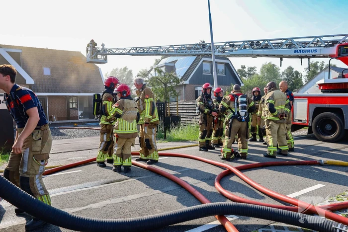 Woningbrand leidt tot grote inzet van hulpdiensten