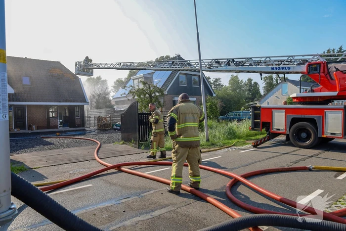 Woningbrand leidt tot grote inzet van hulpdiensten