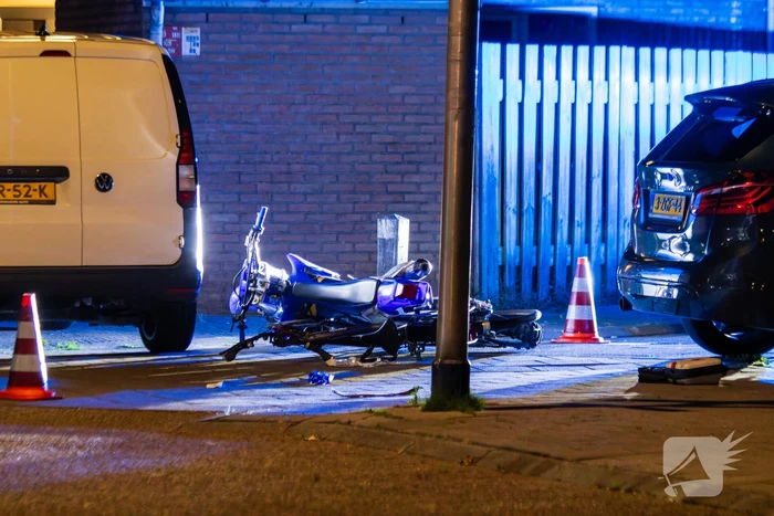 Crossmotorrijder vlucht en laat zwaargewonde fietser achter tijdens achtervolging