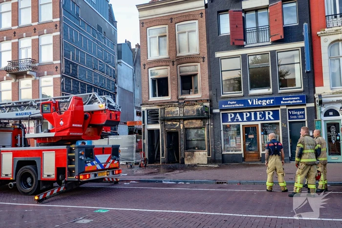 Explosie in koffieshop leidt tot brand