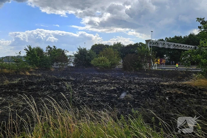 Bermbrand veroorzaakt verkeershinder