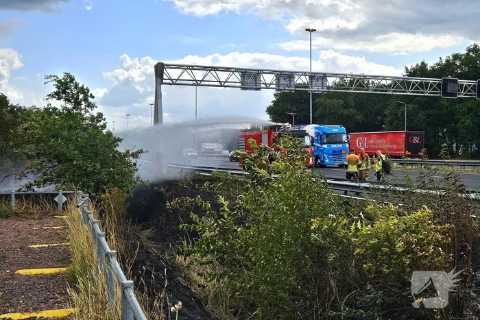 Bermbrand veroorzaakt verkeershinder