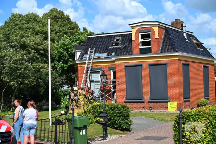 Werkzaamheden met brander leidt tot dakbrand