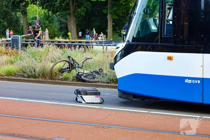 Grote inzet hulpdiensten bij ongeval met tram en fiets