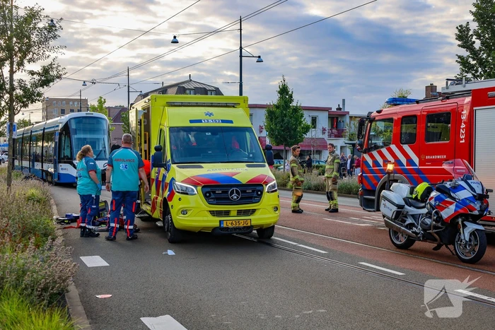Grote inzet hulpdiensten bij ongeval met tram en fiets