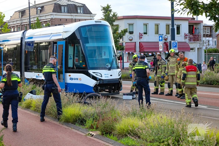 Grote inzet hulpdiensten bij ongeval met tram en fiets
