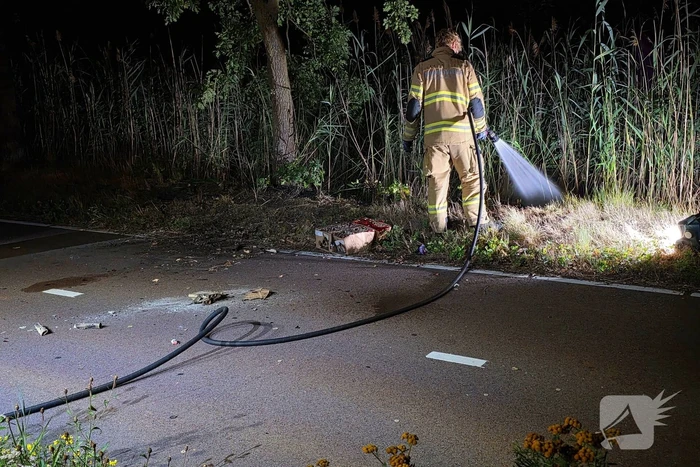 Vuurwerk veroorzaakt brand in berm