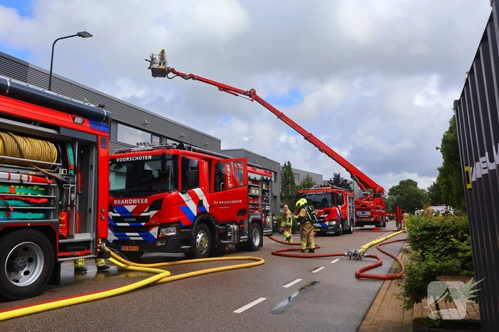 Grote brand in bedrijfsverzamelgebouw