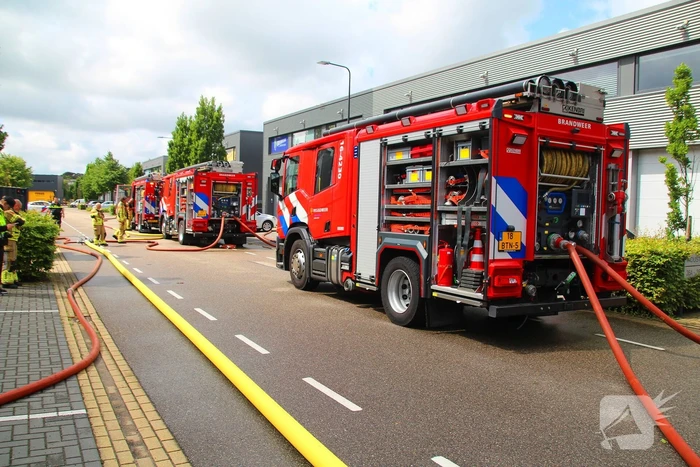 Grote brand in bedrijfsverzamelgebouw