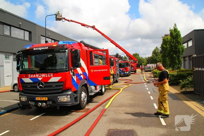 Grote brand in bedrijfsverzamelgebouw