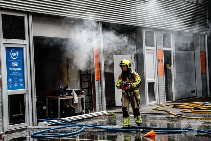 Grote brand in bedrijfsverzamelgebouw