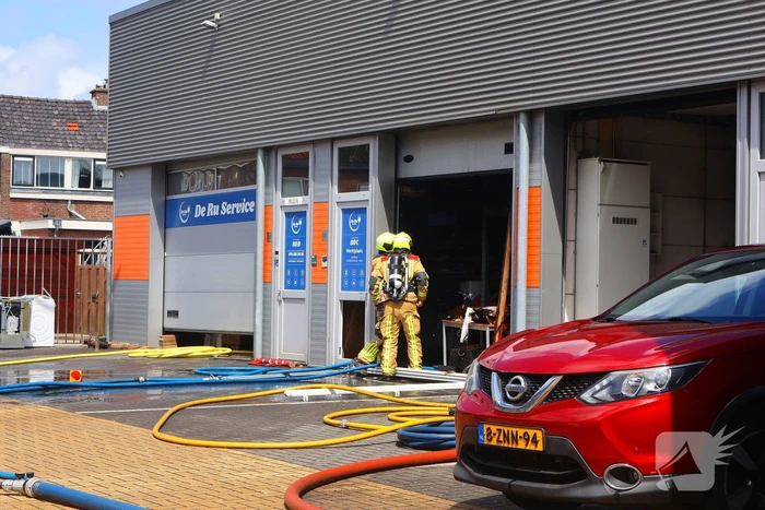 Grote brand in bedrijfsverzamelgebouw