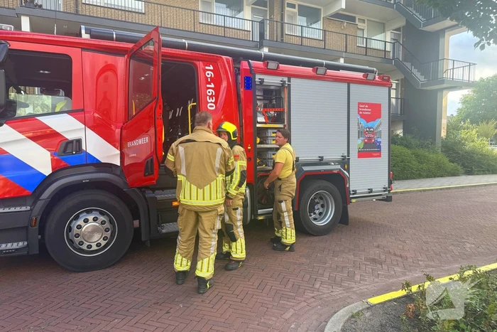Brandweer ventileert schuren na melding