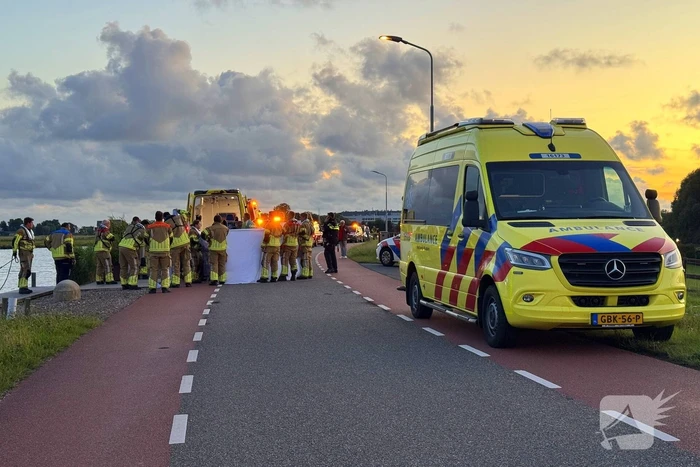 Drenkeling uit water gehaald door brandweerduikers