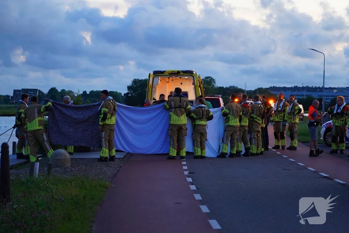 Drenkeling uit water gehaald door brandweerduikers