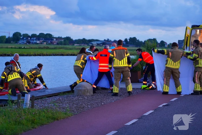 Drenkeling uit water gehaald door brandweerduikers