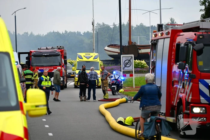 Brand verwoest loods vol stro