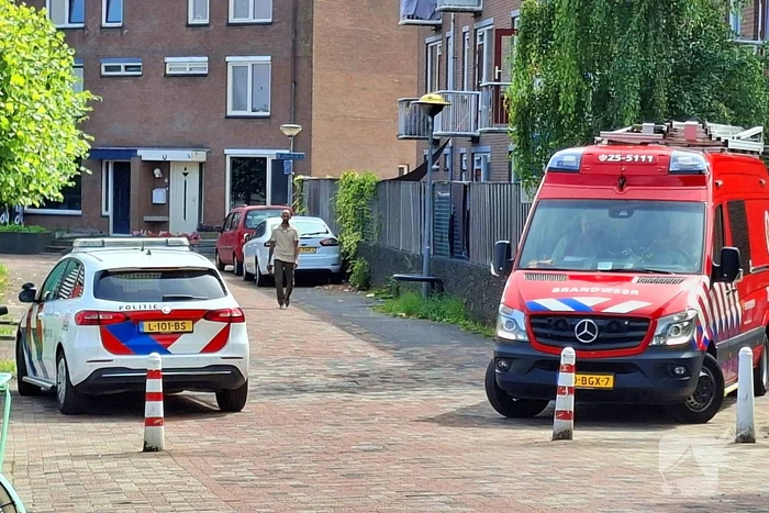 Hulpdiensten reageren op persoon in het water