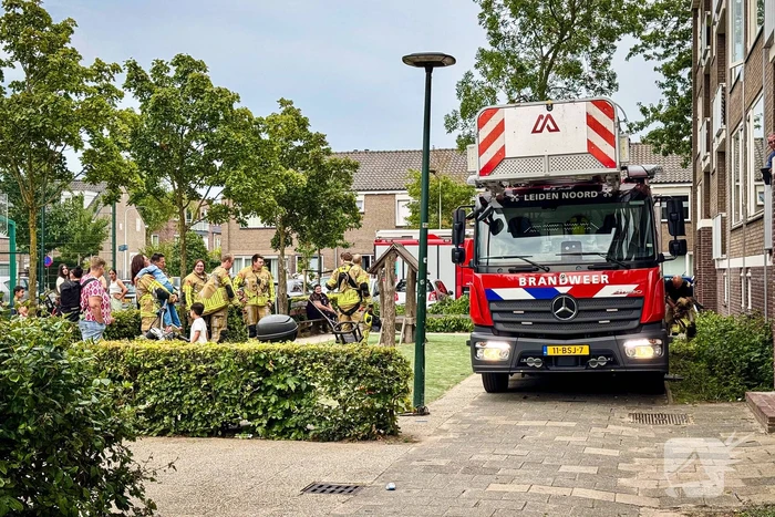 Brandweer haalt sleutels uit dakgoot