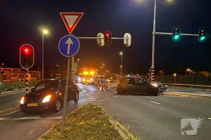 Twee gewonden bij auto-ongeluk