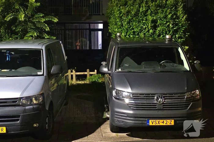 Overleden persoon aangetroffen, politie doet onderzoek
