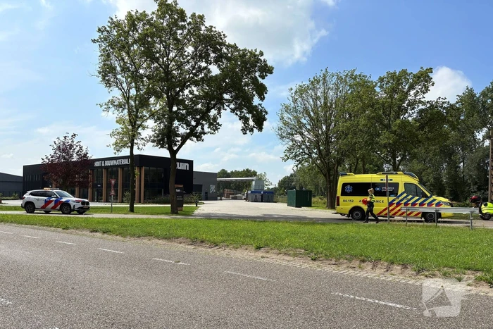 Motorrijder gewond naar ziekenhuis na val