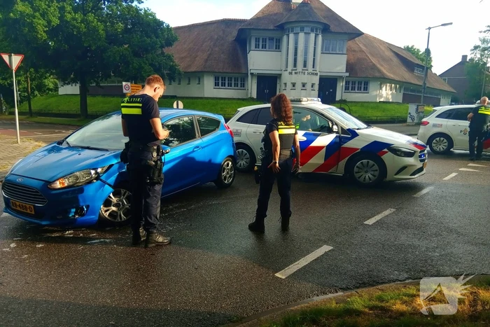 Veel schade bij aanrijding tussen twee voertuigen