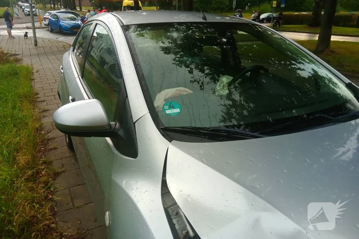 Veel schade bij aanrijding tussen twee voertuigen