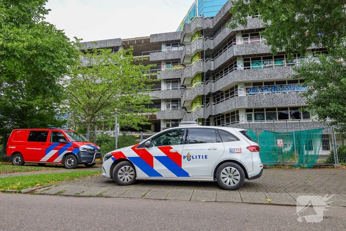 Brand in leegstaand kantoorgebouw vermoedelijk aangestoken