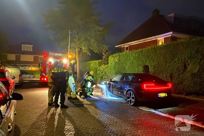 Zoektocht naar mogelijke betrokkene autobrand