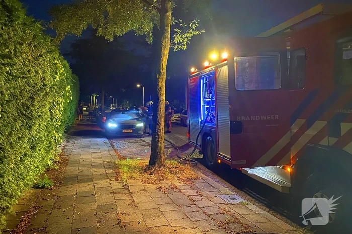 Zoektocht naar mogelijke betrokkene autobrand