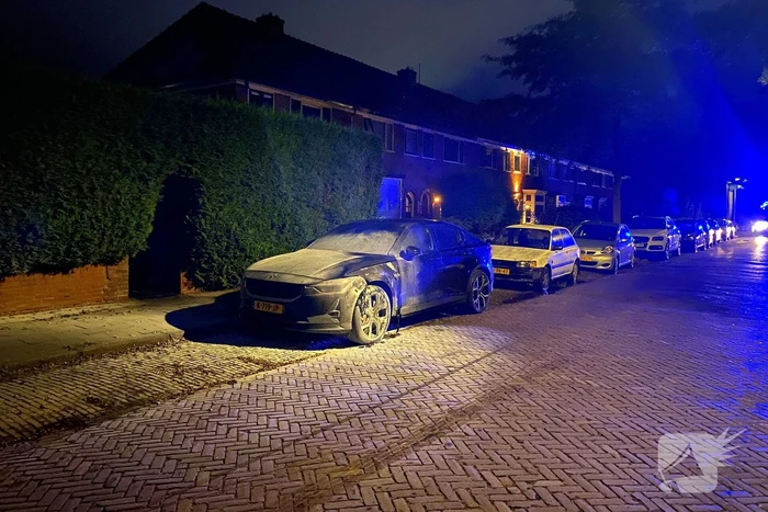 Zoektocht naar mogelijke betrokkene autobrand