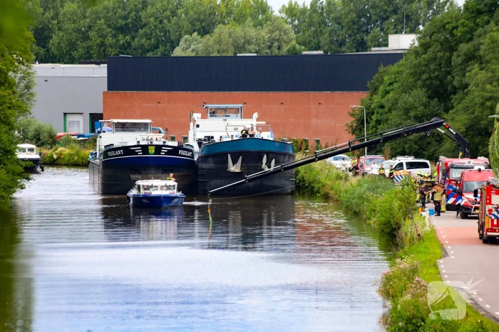 Auto te water in grote zoekactie