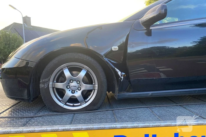 Fietser op rotonde aangereden door automobilist