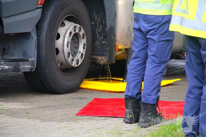 Tankbreuk vrachtwagen veroorzaakt lekkage