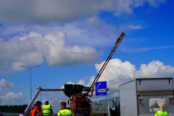 Vrachtwagen ramt matrixborden