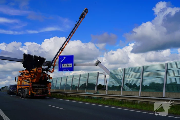 Vrachtwagen ramt matrixborden