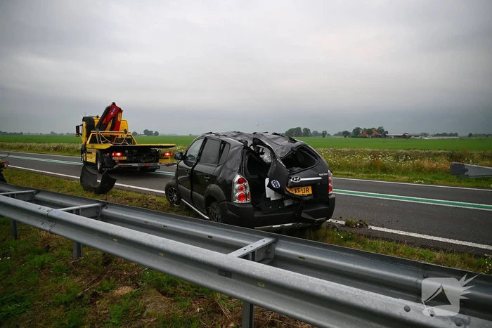 Auto crasht nabij nieuwe afslag