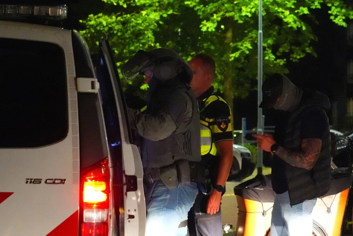 DSI valt woning in flat binnen en houdt verdachte aan