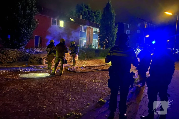 Motorcompartiment brandt volledig uit