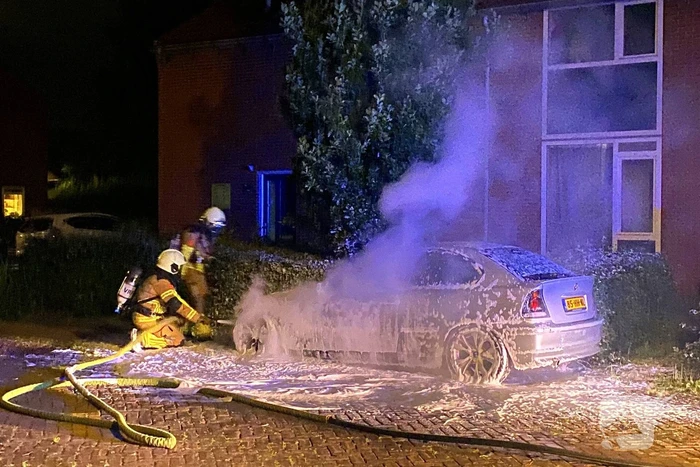 Motorcompartiment brandt volledig uit